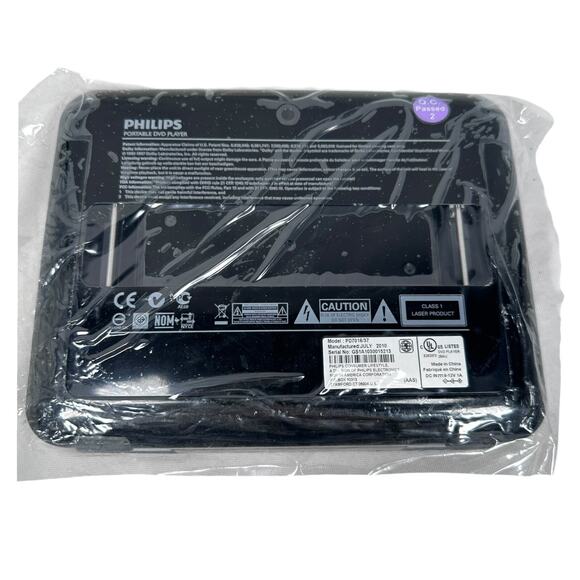 Philips PD7016 Portable DVD Player Lot of 2 Black 7" LCD with Accessories New - Picture 3 of 8